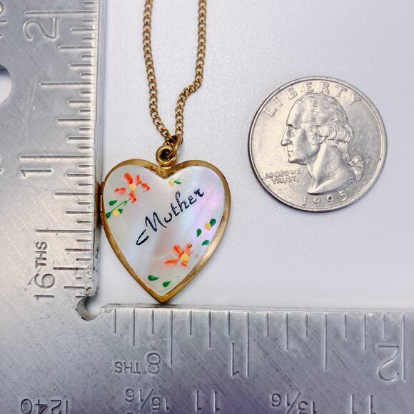 Vintage Mother of Pearl Heart Photo Locket Necklace 50s Hand Painted Mom Gift - Picture 11 of 16